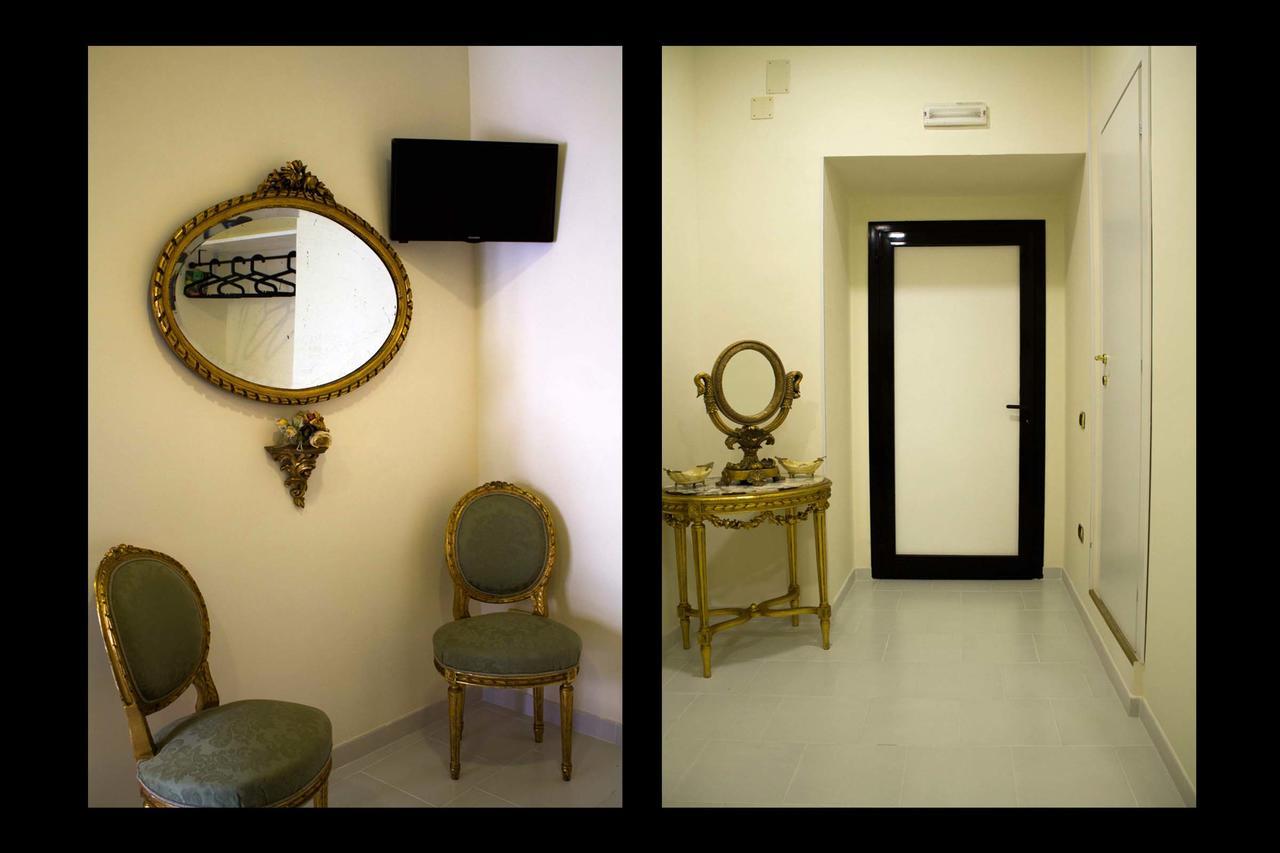 Mercury Home Room&Breakfast เนเปิลส์ ภายนอก รูปภาพ