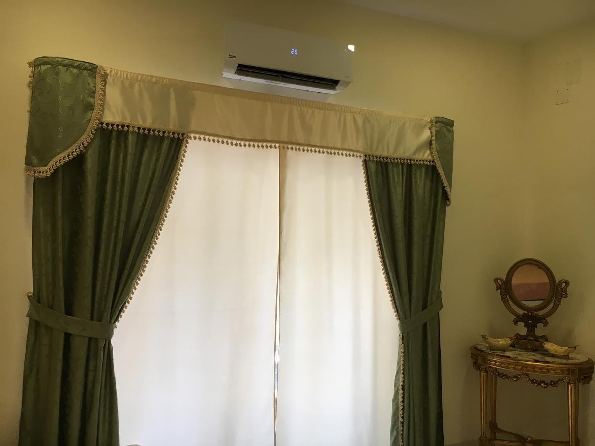 Mercury Home Room&Breakfast เนเปิลส์ ภายนอก รูปภาพ