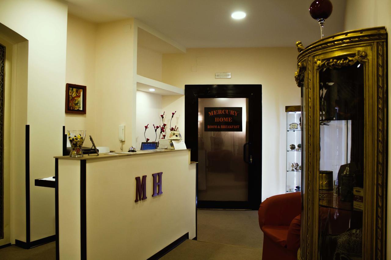 Mercury Home Room&Breakfast เนเปิลส์ ภายนอก รูปภาพ